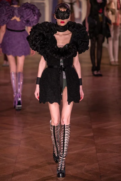 Look 35